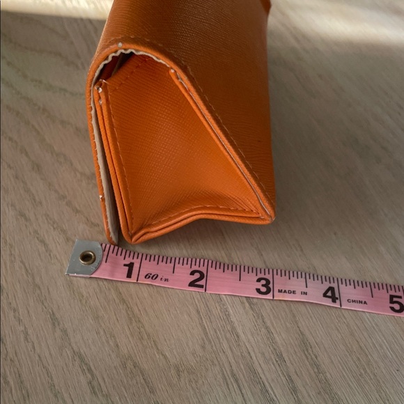 Tory Burch Glasses case - Picture 12 of 13